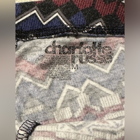 Charlotte Russe Leggings - Picture 3 of 4